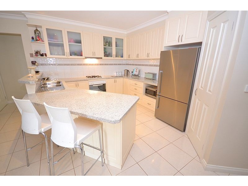 6 Chilton Close, Delacombe VIC 3356