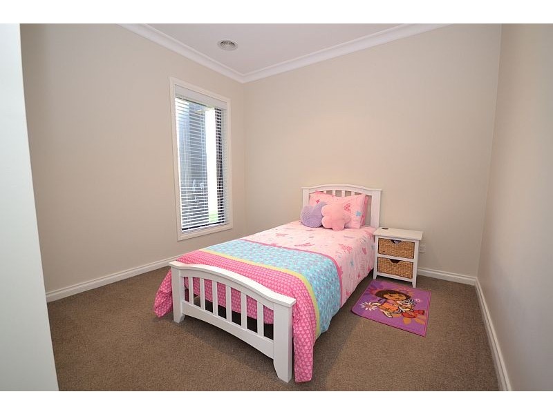 6 Chilton Close, Delacombe VIC 3356