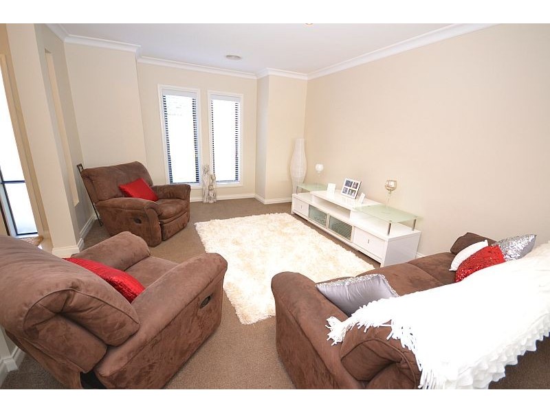 6 Chilton Close, Delacombe VIC 3356