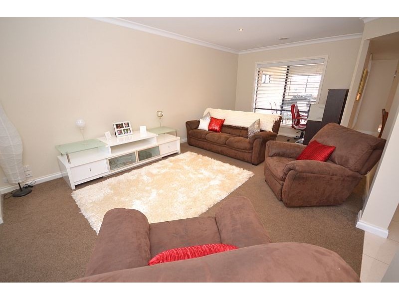 6 Chilton Close, Delacombe VIC 3356