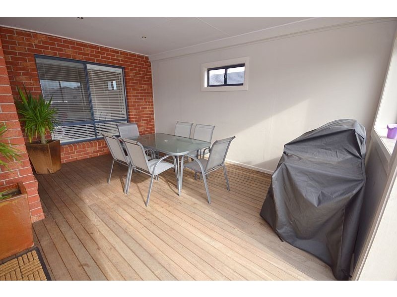 6 Chilton Close, Delacombe VIC 3356