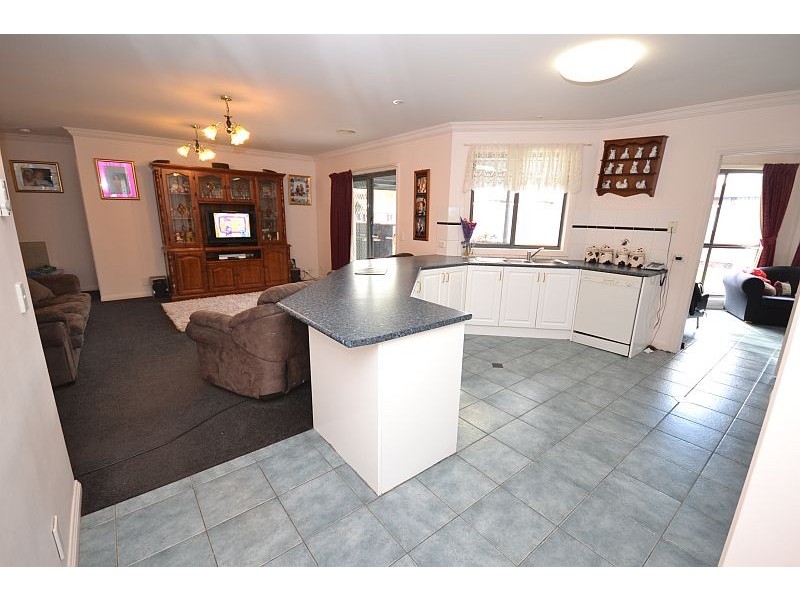 64 Wicklow Drive, Invermay Park VIC 3350