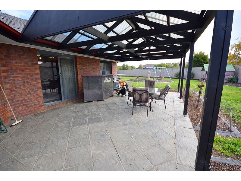 64 Wicklow Drive, Invermay Park VIC 3350