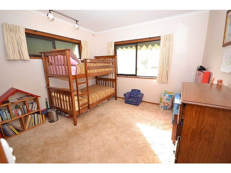 110 Church Street, Learmonth VIC 3352