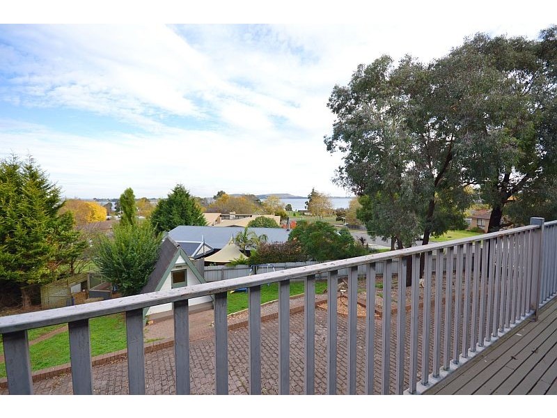 110 Church Street, Learmonth VIC 3352