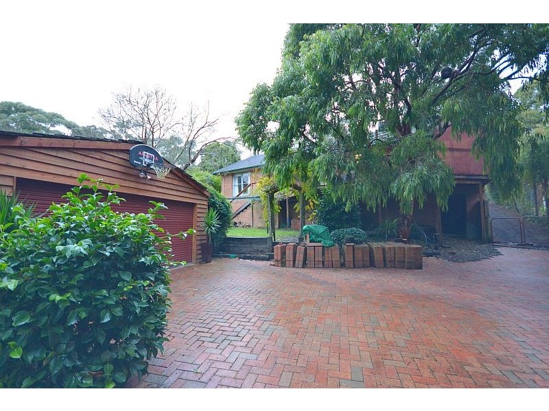 112 Moss Avenue, Mount Helen VIC 3350