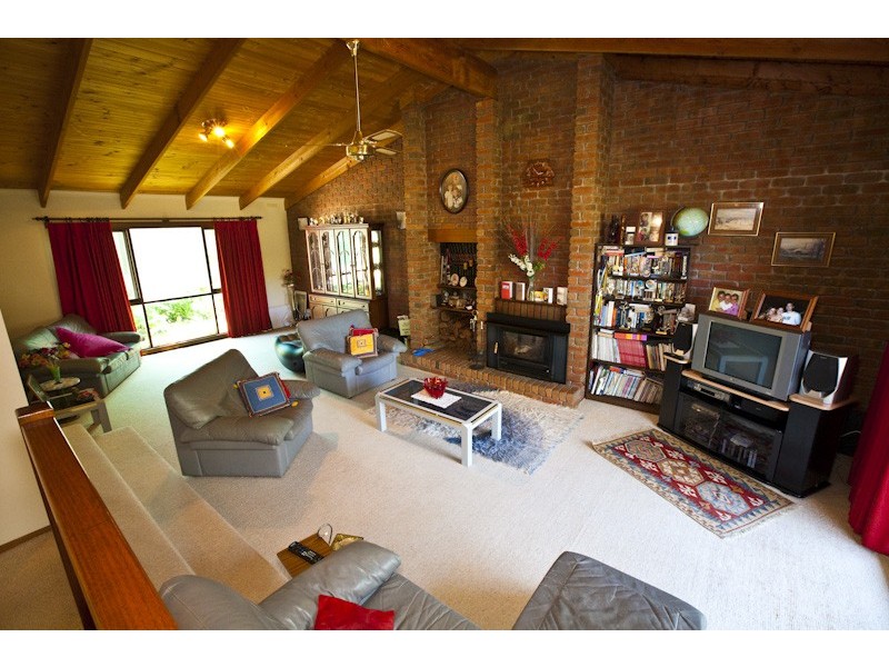 45 Post Office Road, Smythes Creek VIC 3351