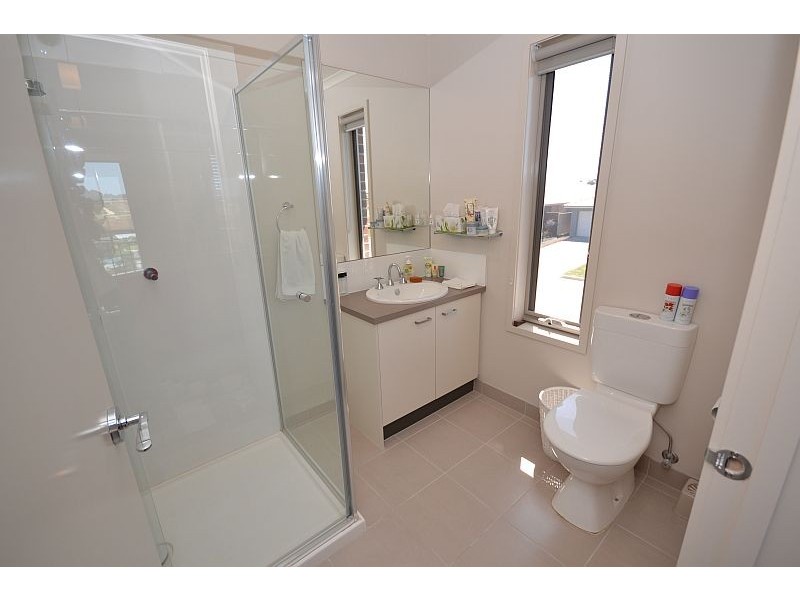 2 Amana Drive, Alfredton VIC 3350