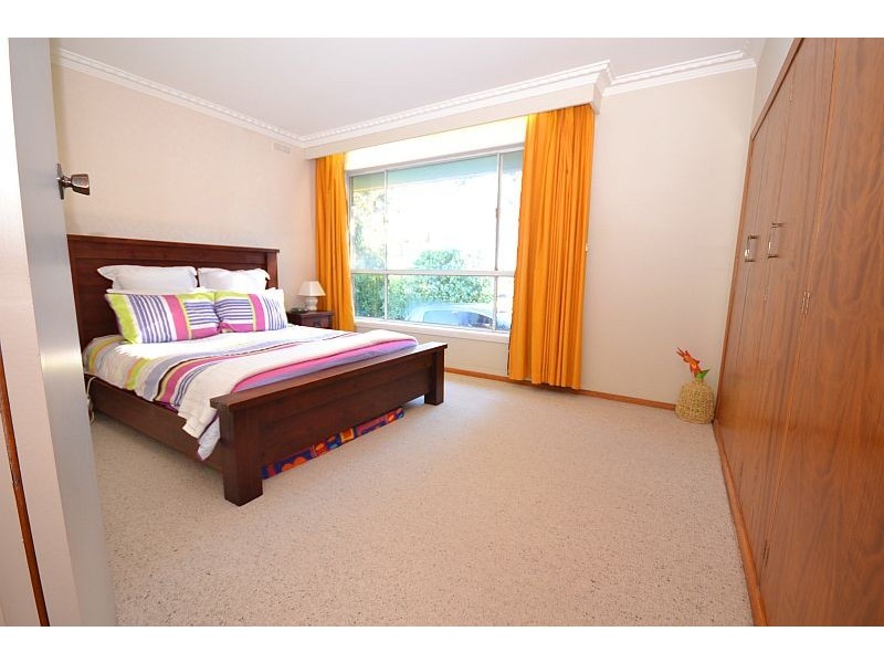 9 Hill Top Road, Brown Hill VIC 3350