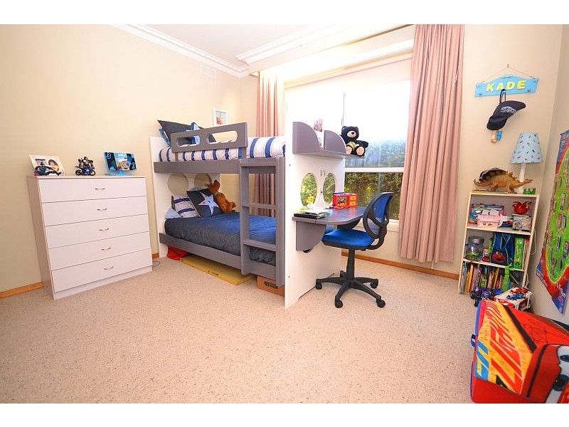 9 Hill Top Road, Brown Hill VIC 3350