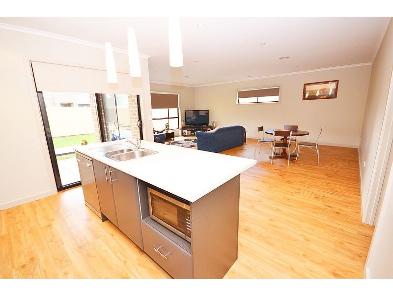 1/4a Market Street, Miners Rest VIC 3352