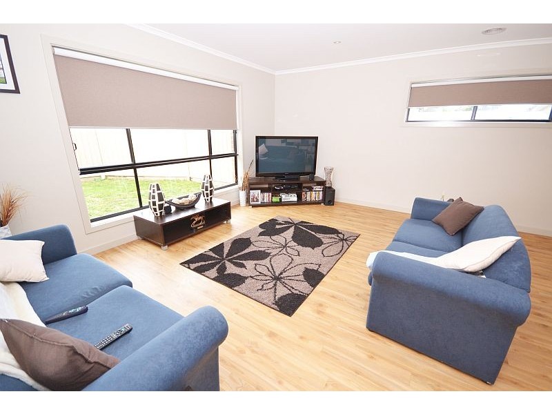 1/4a Market Street, Miners Rest VIC 3352