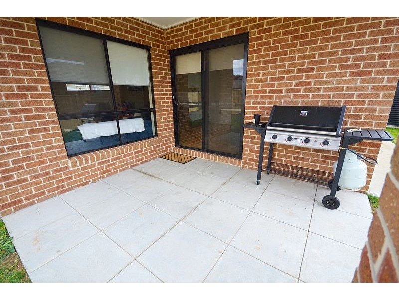 1/4a Market Street, Miners Rest VIC 3352