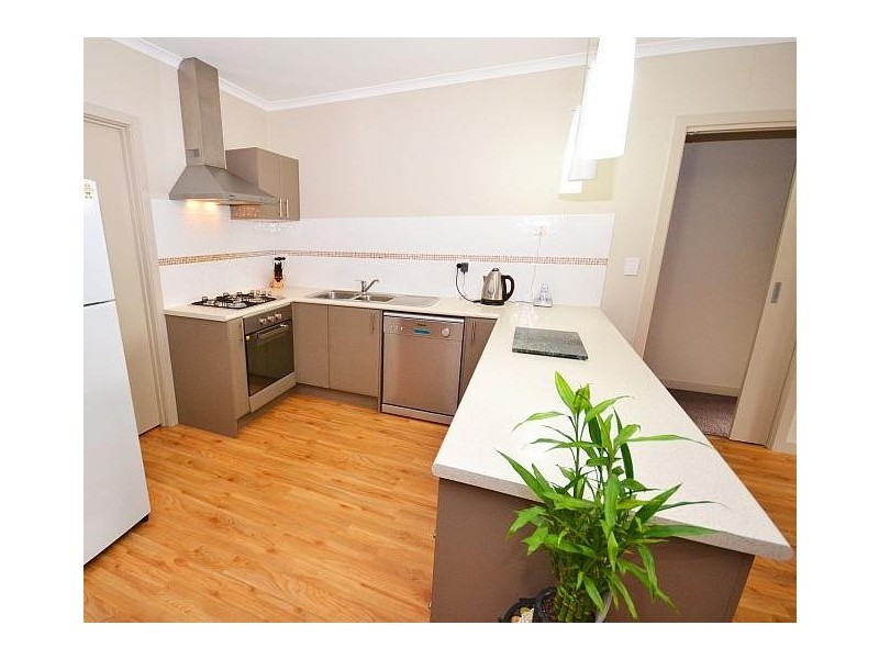 2/4a Market Street, Miners Rest VIC 3352