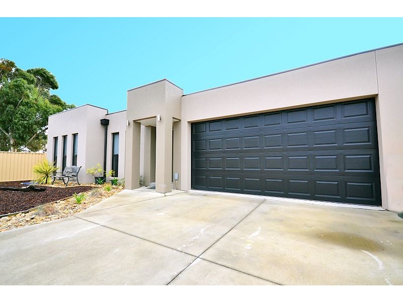 2/4a Market Street, Miners Rest VIC 3352