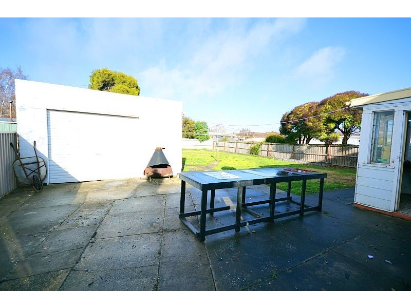 11 Fisher Street, Wendouree VIC 3355