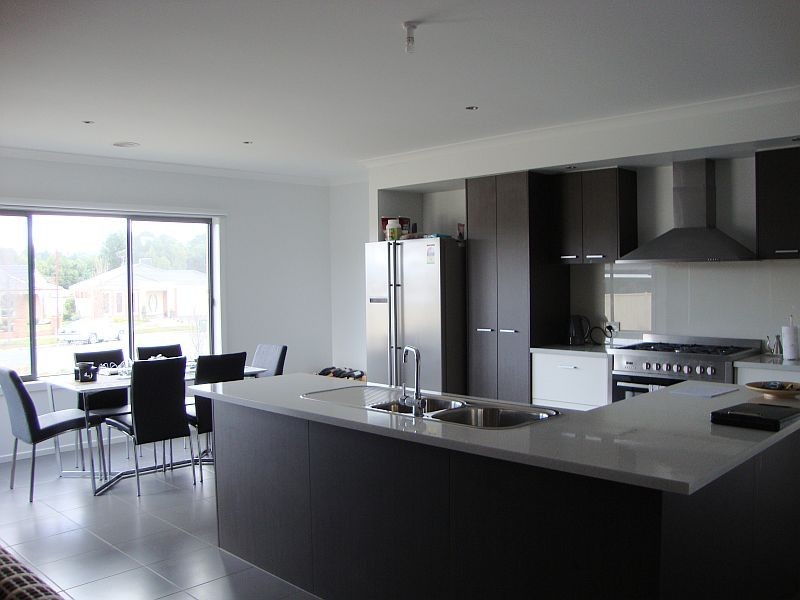 10 Belmar Crescent, Canadian VIC 3350