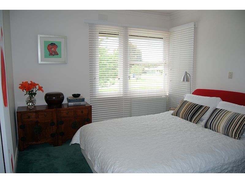 16 Campbells Crescent, Redan VIC 3350