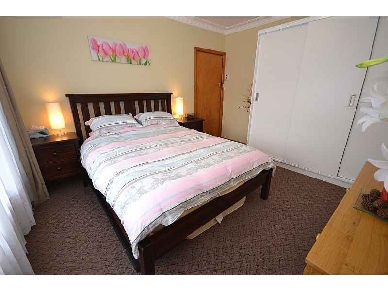 24 Lyons Street, Miners Rest VIC 3352
