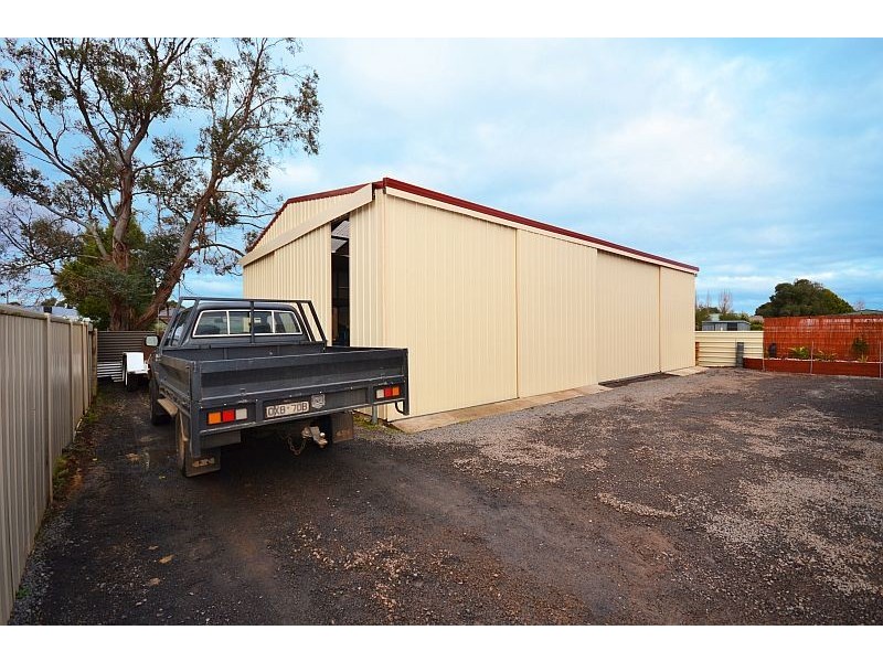 24 Lyons Street, Miners Rest VIC 3352