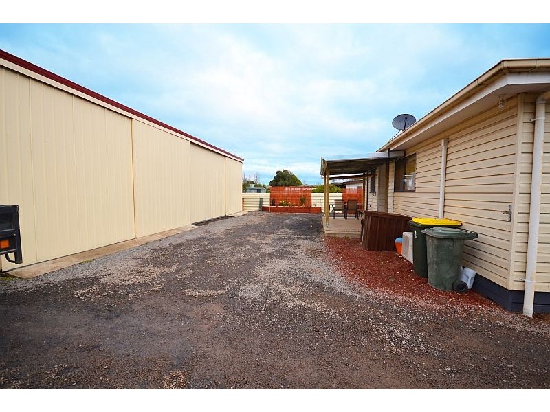 24 Lyons Street, Miners Rest VIC 3352