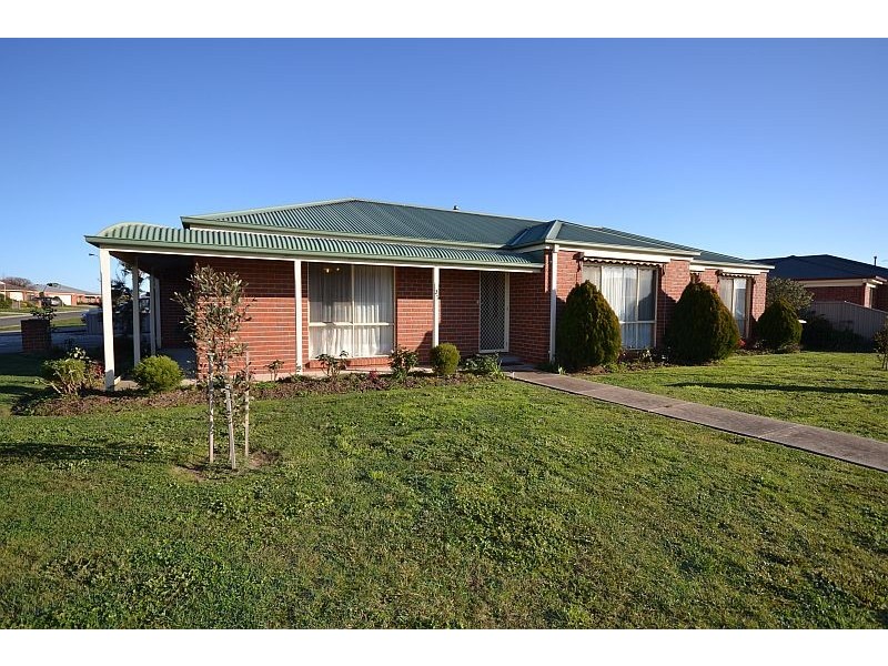 23 Douglas Close, Miners Rest VIC 3352