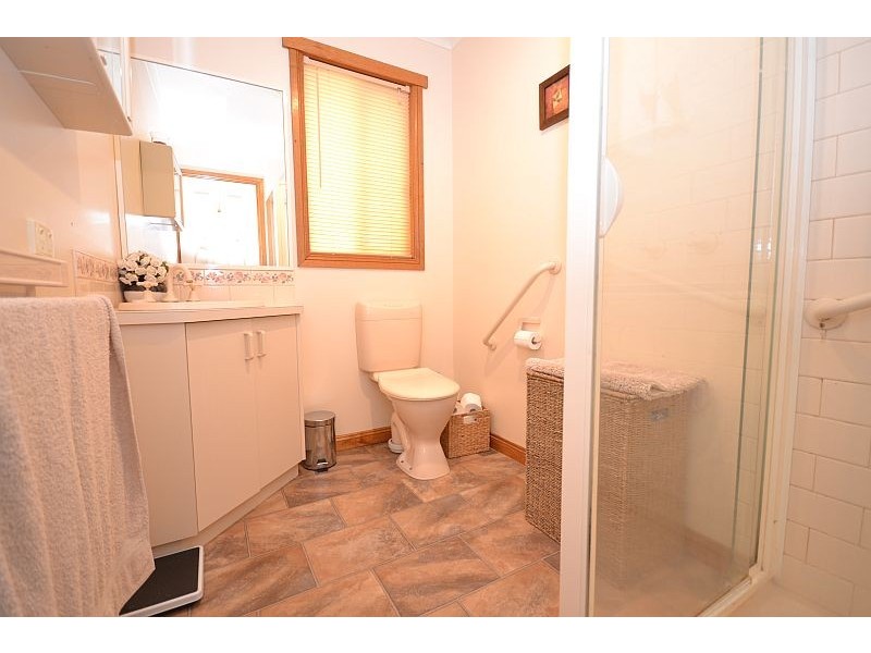 23 Douglas Close, Miners Rest VIC 3352