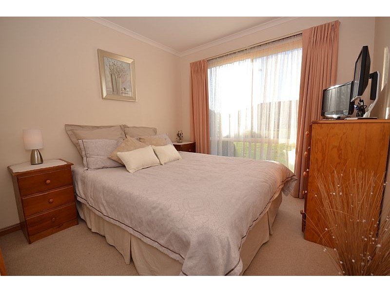 23 Douglas Close, Miners Rest VIC 3352