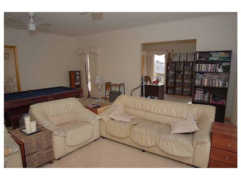 9 Chilton Close, Delacombe VIC 3356