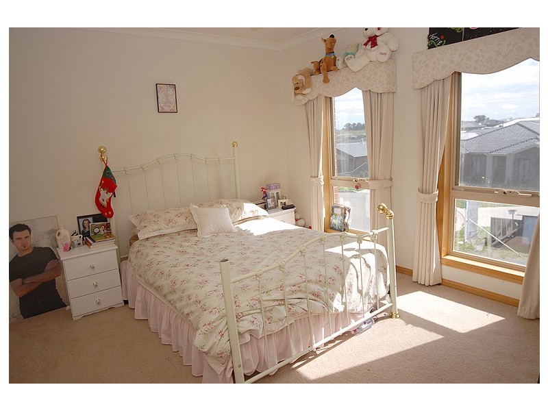 9 Chilton Close, Delacombe VIC 3356