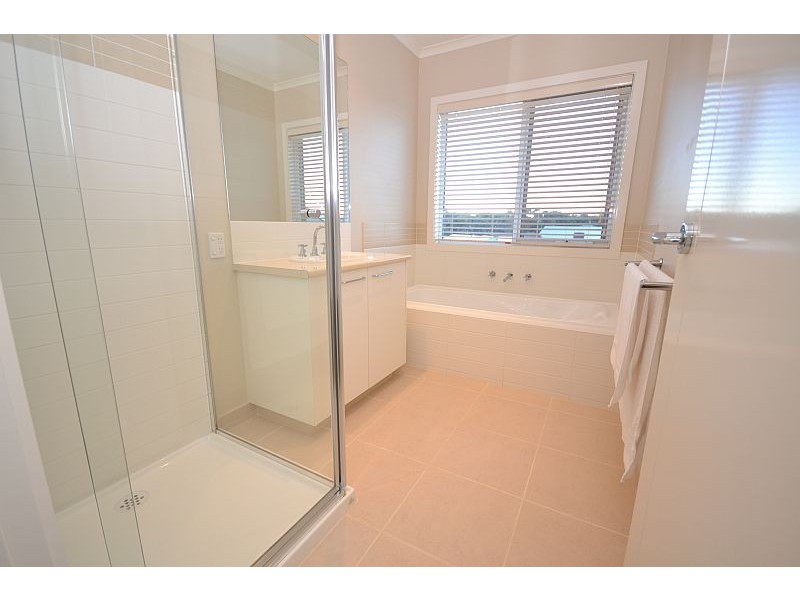 10 St Mirren Drive, Ballarat VIC 3350