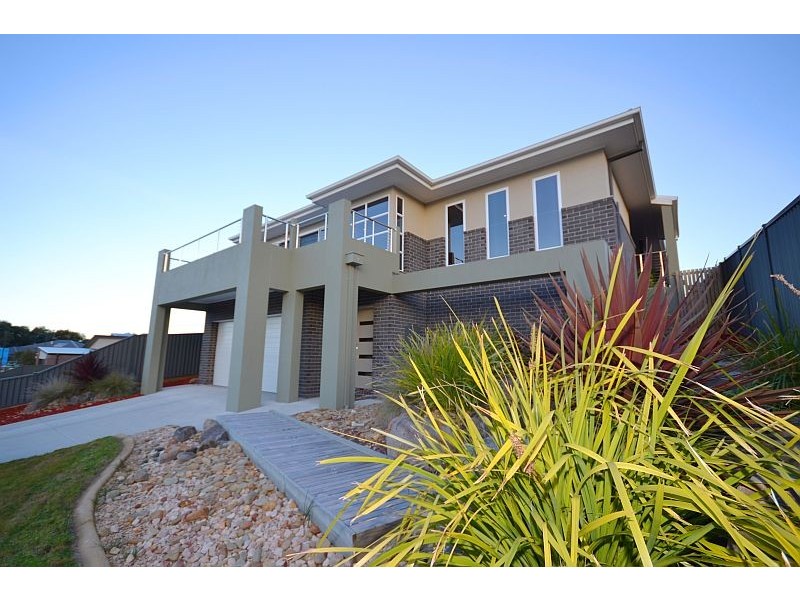 10 St Mirren Drive, Ballarat VIC 3350