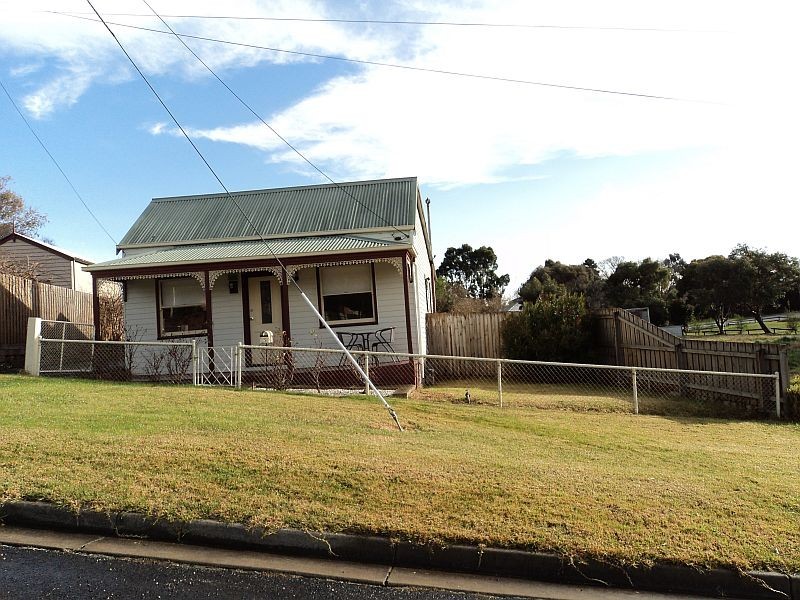 7 Gray Street, Brown Hill VIC 3350