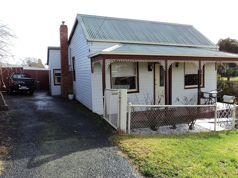 7 Gray Street, Brown Hill VIC 3350