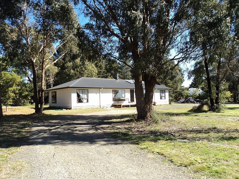 26 Clarkes Road, Enfield VIC 3352