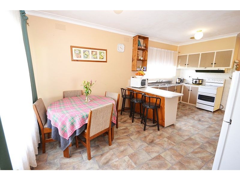 28 Stamford Street, Wendouree VIC 3355