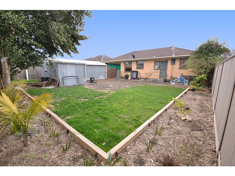 14 Bruce Drive, Sebastopol VIC 3356