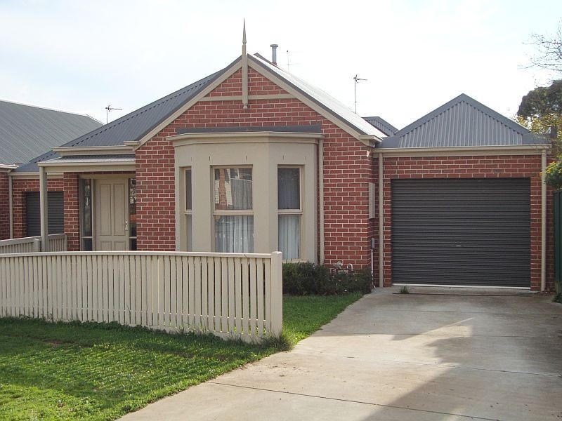 1/706 Windermere Street, Redan VIC 3350