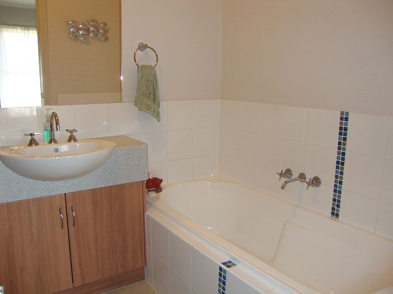 1/706 Windermere Street, Redan VIC 3350