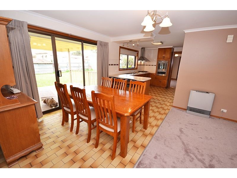 111 Beverin Street, Sebastopol VIC 3356