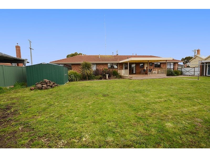 111 Beverin Street, Sebastopol VIC 3356