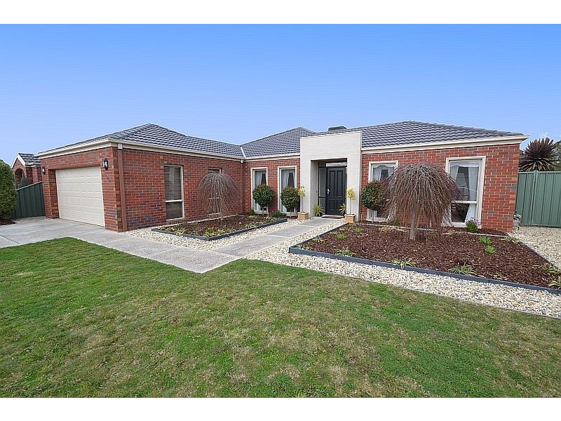 79 Lake Gardens Avenue, Lake Gardens VIC 3355