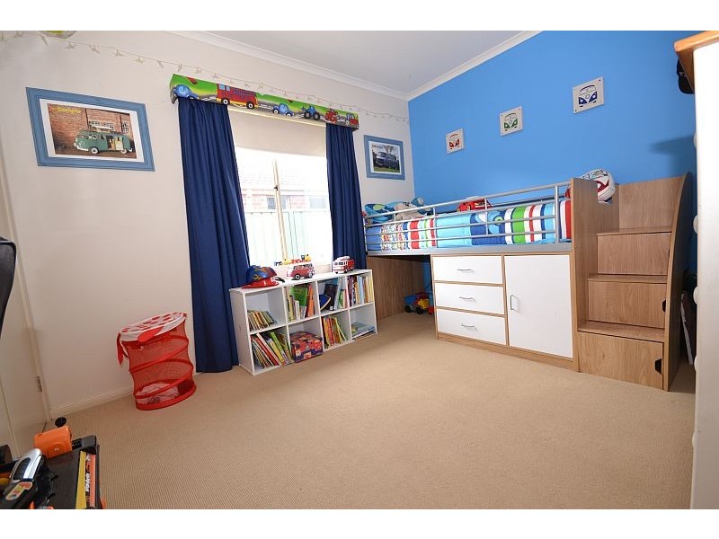 79 Lake Gardens Avenue, Lake Gardens VIC 3355