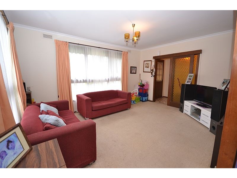 6 Sherwood Street, Wendouree VIC 3355