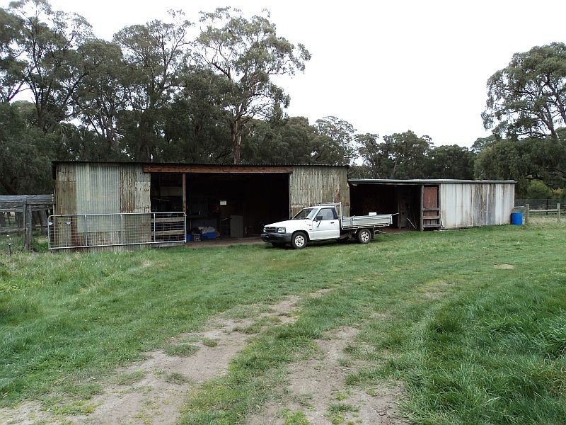 12 Ted Lyons Road, Navigators VIC 3352