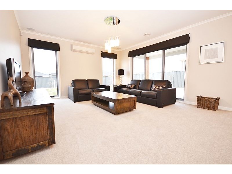 120 Wiltshire Lane, Delacombe VIC 3356