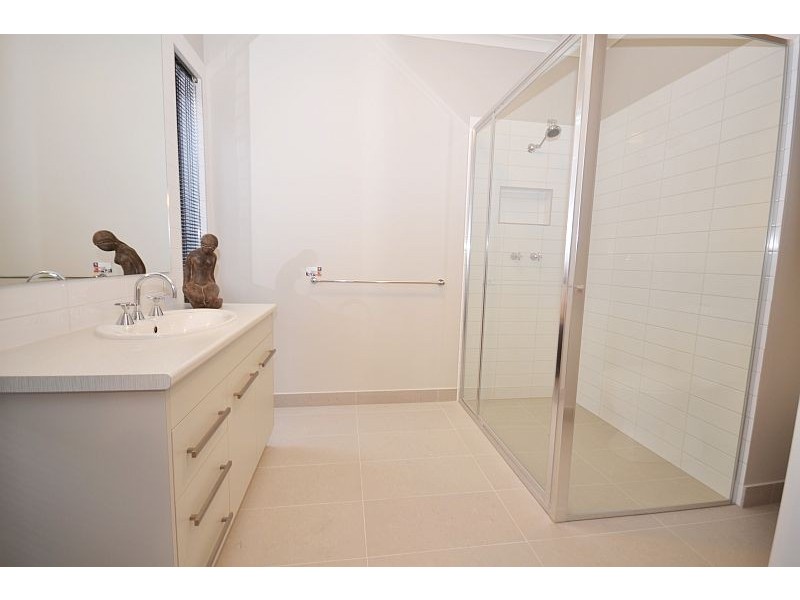 120 Wiltshire Lane, Delacombe VIC 3356