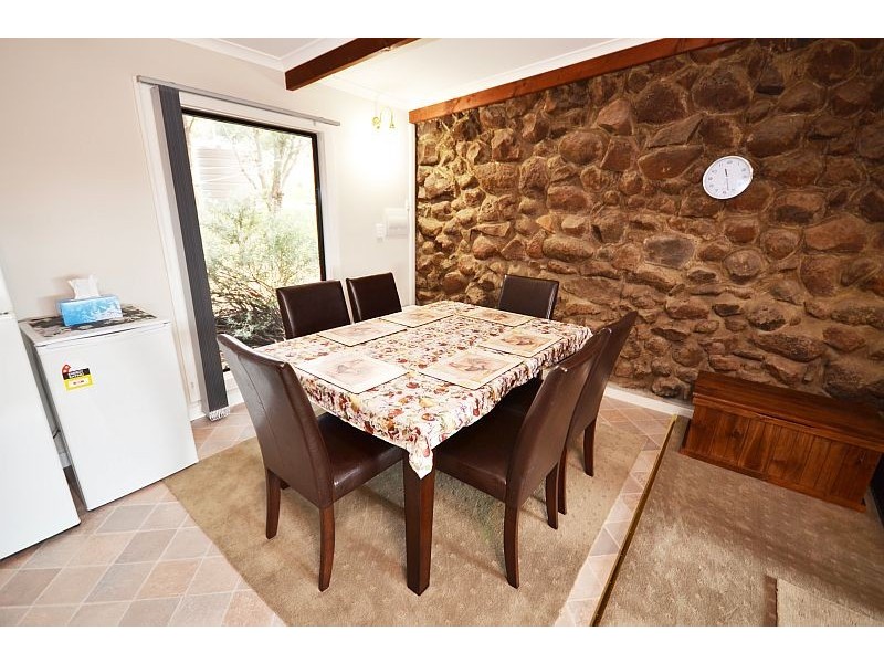 42 Milburn Road, Linton VIC 3360