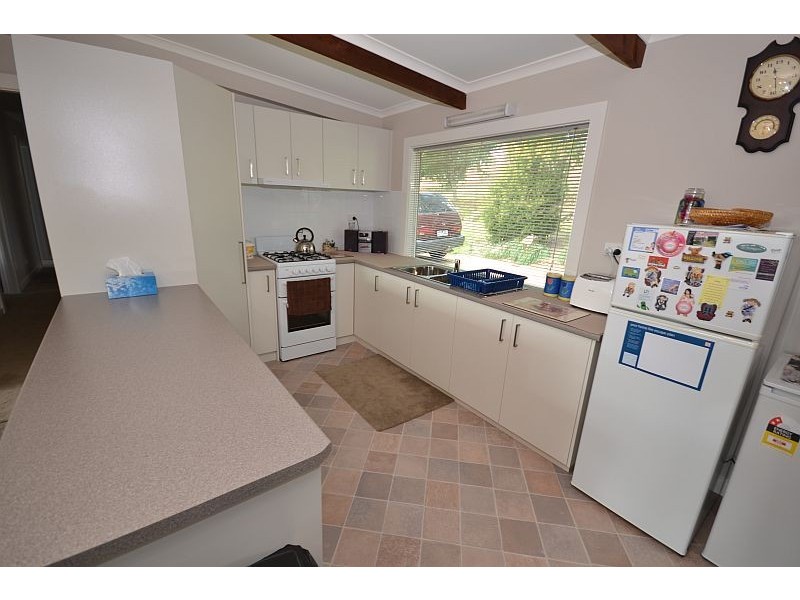 42 Milburn Road, Linton VIC 3360