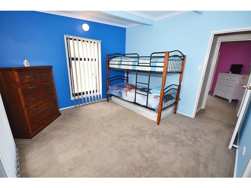 42 Milburn Road, Linton VIC 3360